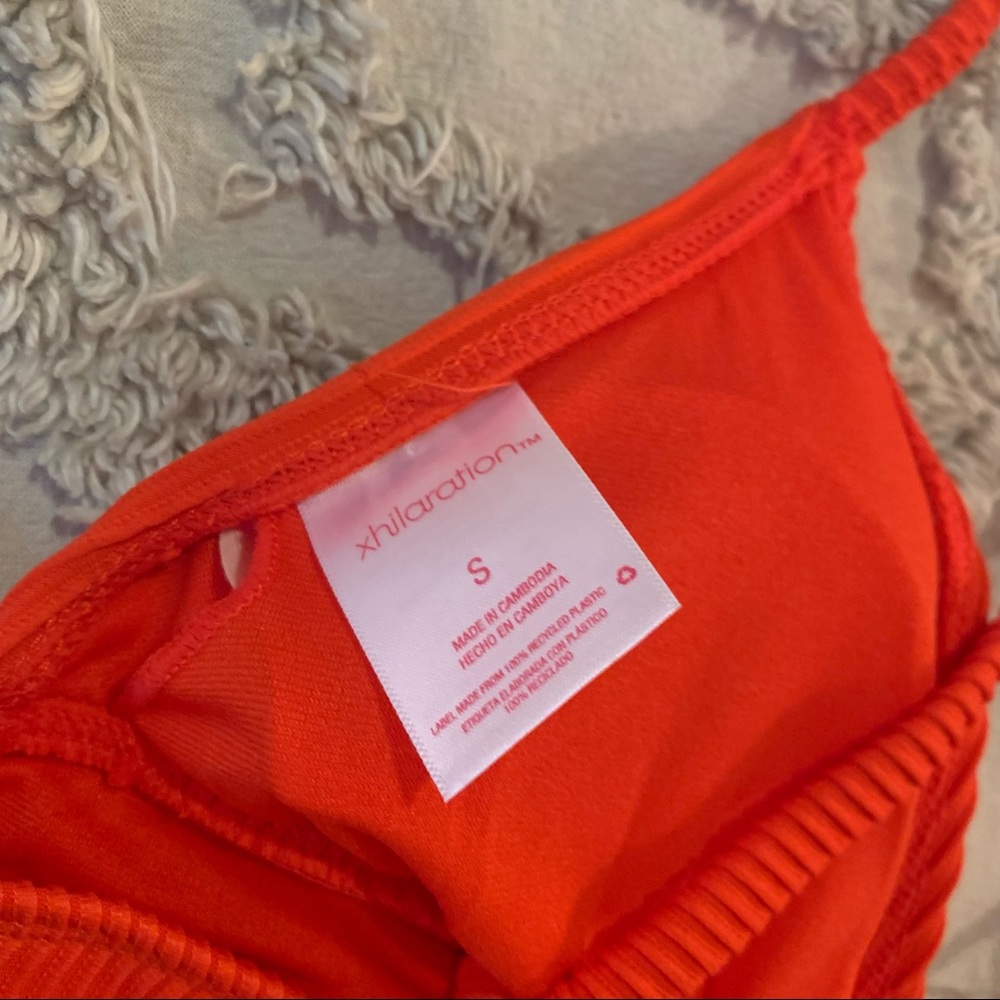 Red Bikini - Picture 3 of 6
